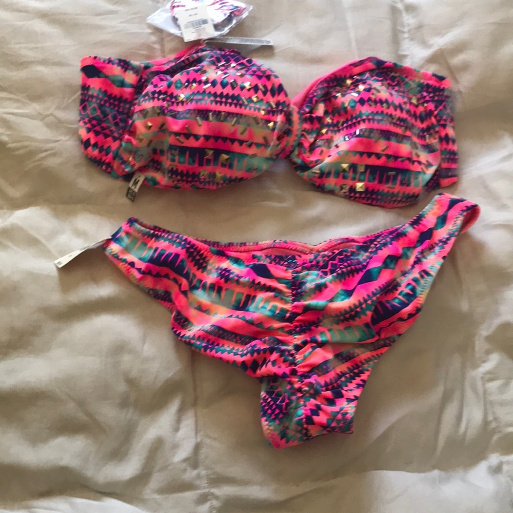 Bikini 2 ladies top size M, bottom size large